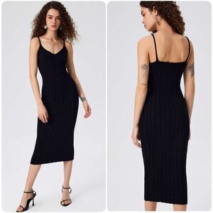 Cider Ribbed Knit Bodycon V-Neck Midi Dress in Black | Size XS